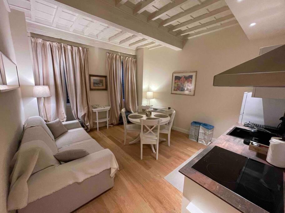 דירות פירנצה Cozy Santa Maria Novella Uffizi Duomo 2Beds-2Baths מראה חיצוני תמונה