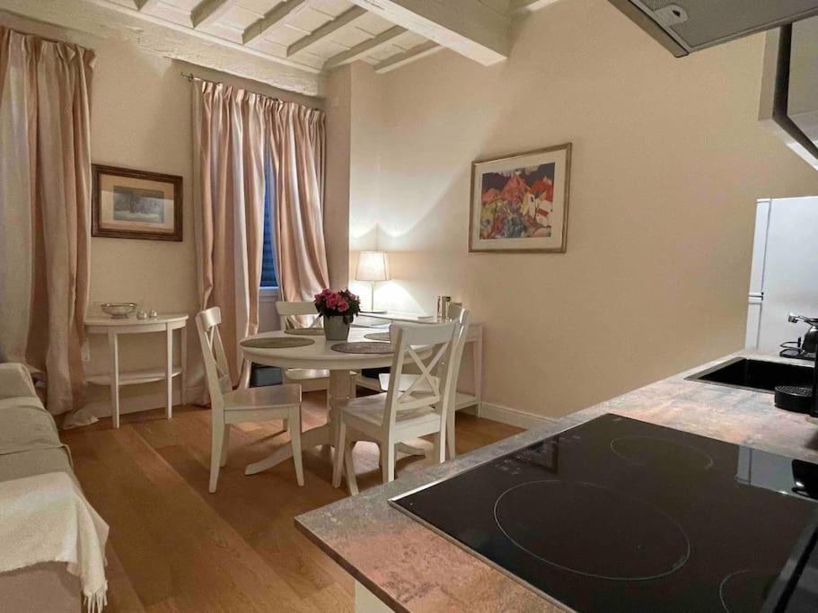 דירות פירנצה Cozy Santa Maria Novella Uffizi Duomo 2Beds-2Baths מראה חיצוני תמונה